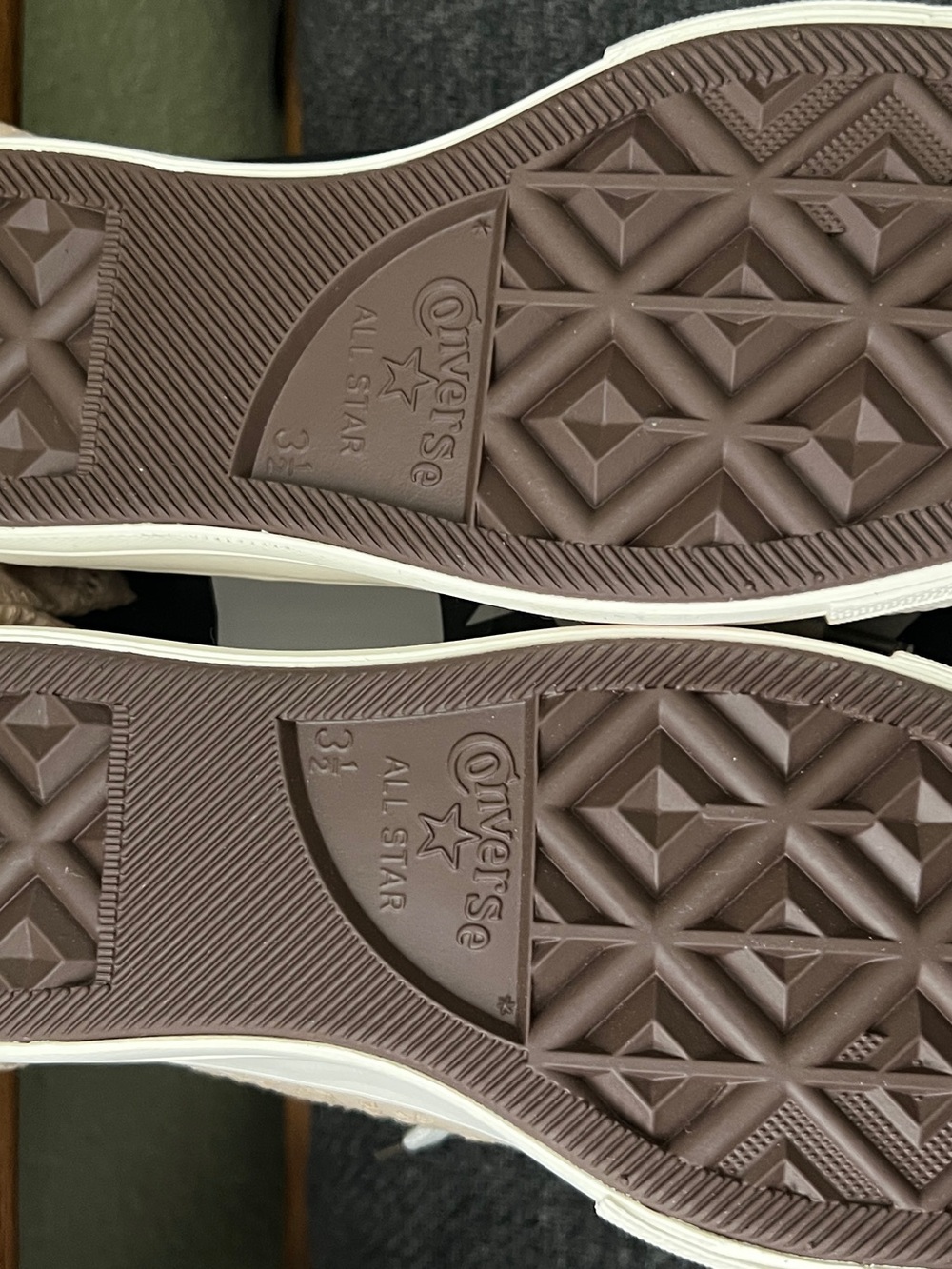 NEW Women’s Converse Chuck Taylor All Star Lift Low Bows A10246C Platform Shoes - Picture 13 of 16